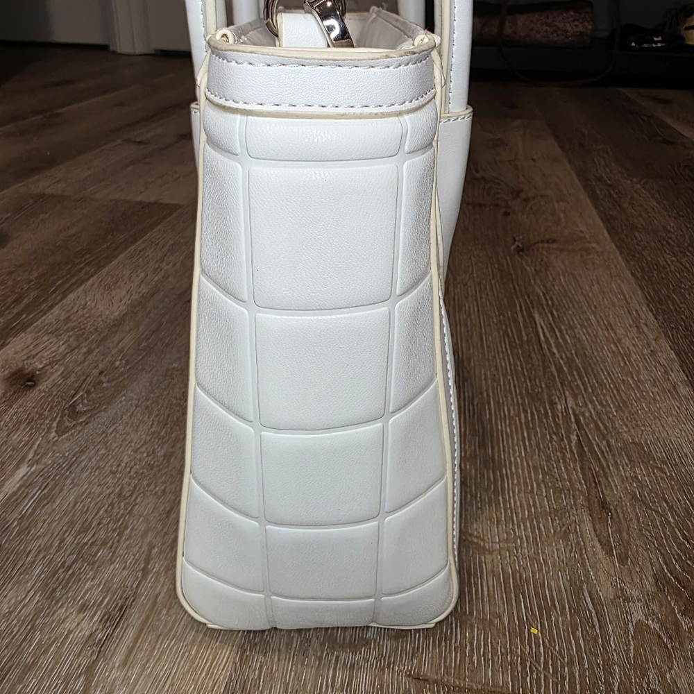 Steve Madden White Tote Bag - Picture 3 of 10
